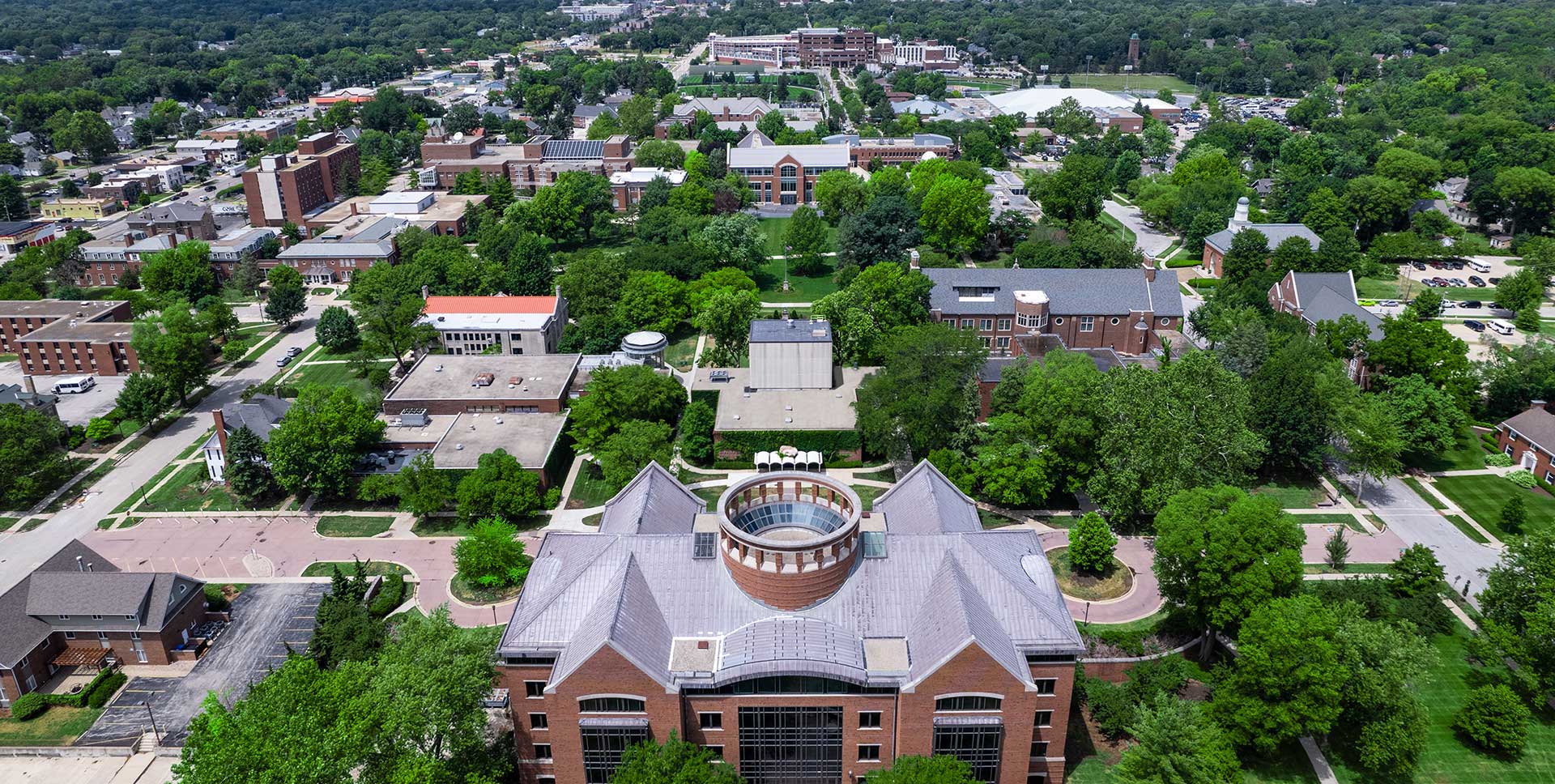 Drone image of Illinois Wesleyan's campus
