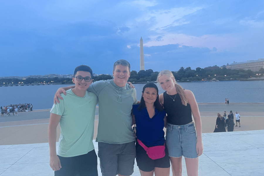 IWU Noyce Scholars standing in front of Washington Monument in Washington, D.C.